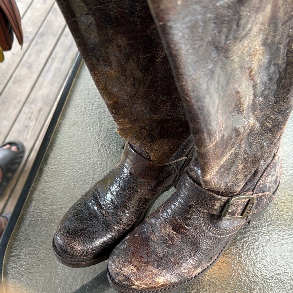 Frye cracked leather boots Sz 7 as shown